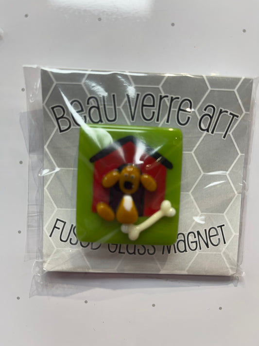 Dog in house glass magnet