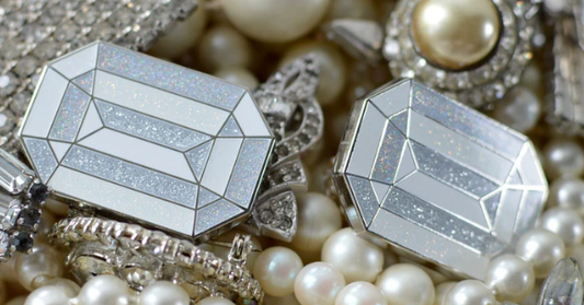 White Diamond "The Crown Jewel" Needle Minder