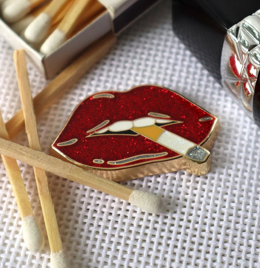 Hot Lips Needle Minder