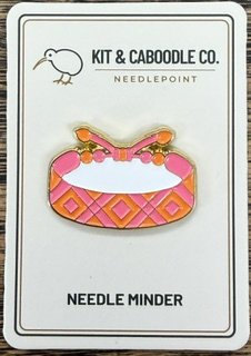 Besties in Stitches Friendship Bracelet Needle Minder