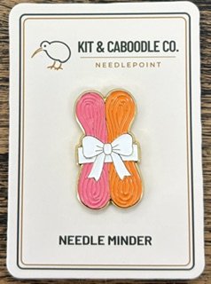 Besties in Stitches Thread Skein Needle Minder