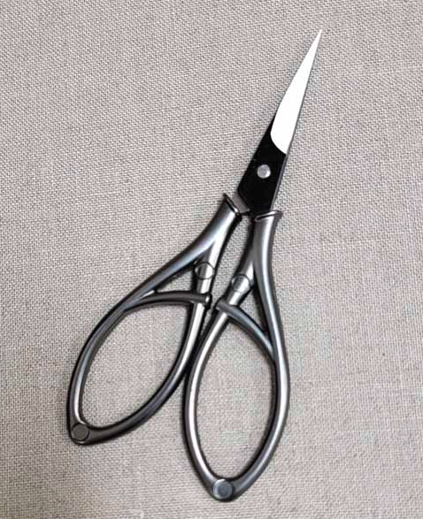 Royal Pewter Embroidery Scissors