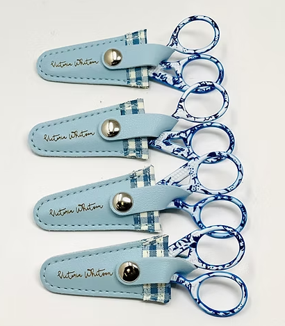 3.5" Toile Scissors with Gingham Lined Sheath