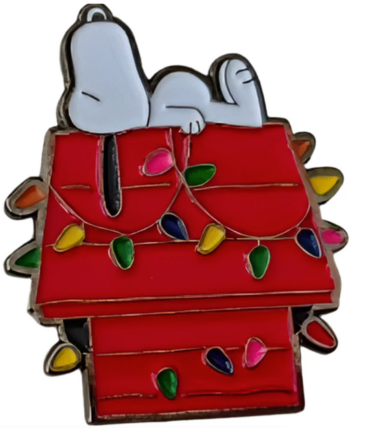 PEANUTS Snoopy on His Holiday Decorated Doghouse Needleminder